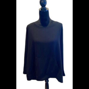 Livi Lane Bryant Sweatshirt Size 18 / 20 Black Raglan Sleeve Pass through Pocket
